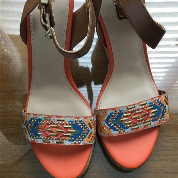 Sandals - Picture 2 of 4